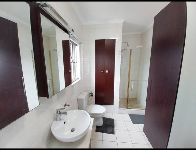 2 BEDROOM APARTMENT FOR SALE IN SUMMERSET